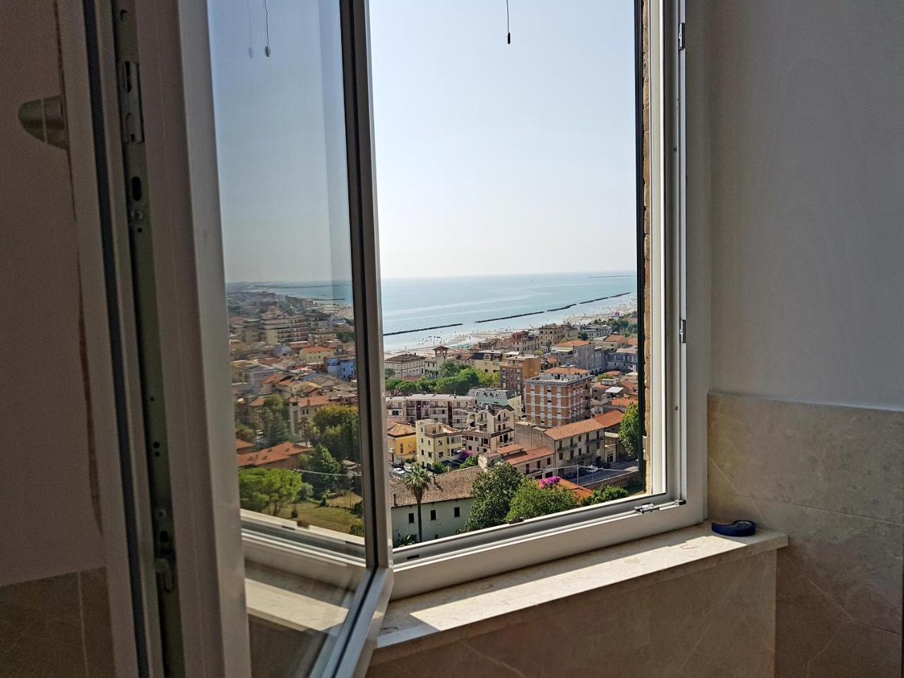 B&B Porta Marina 葛伦坦马勒 外观 照片