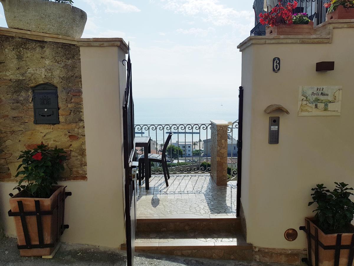 B&B Porta Marina 葛伦坦马勒 外观 照片