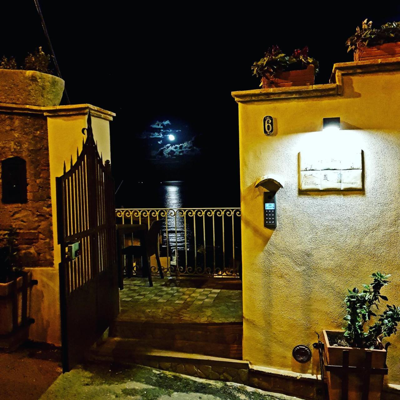 B&B Porta Marina 葛伦坦马勒 外观 照片